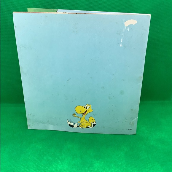 Vintage Tiny Toon Adventures Rock N Roar Golden Book - Picture 2 of 3